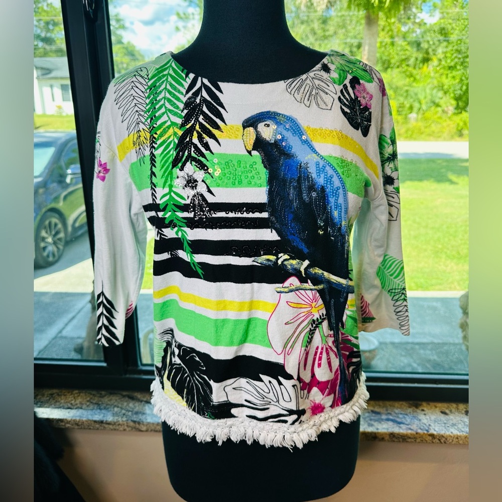 Onque Parrot Macaw Topical  Sequins 3/4 Sleeve White Art to Wear Shirt SZ Small